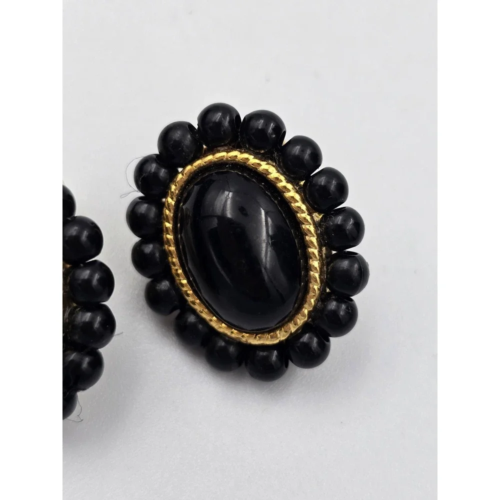 Vintage Black‎ Cabochon Gold Tone Clip On Earrings Beaded Oval Classic Style